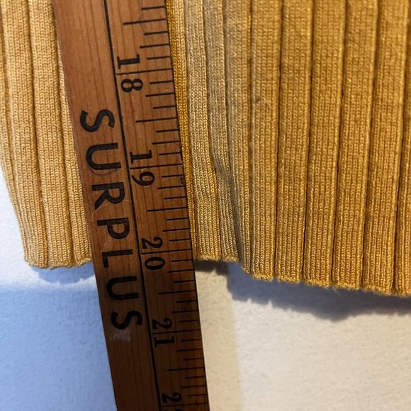 KENDALL & KYLE Crop Top Spaghetti Strap Ribbed Mustard Rayon Blend Size Large - Picture 4 of 9